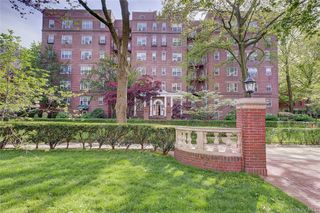77-34 113th Street 6C, Forest Hills, NY 11375
