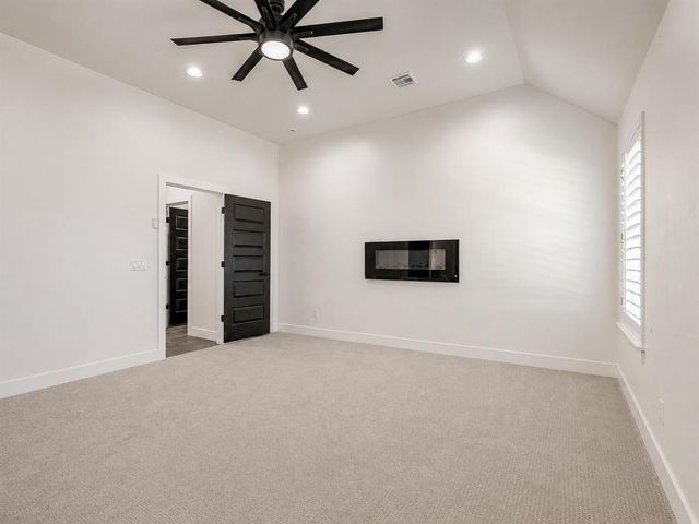 1383 S Gabes Court Drive, Mustang, OK 73064