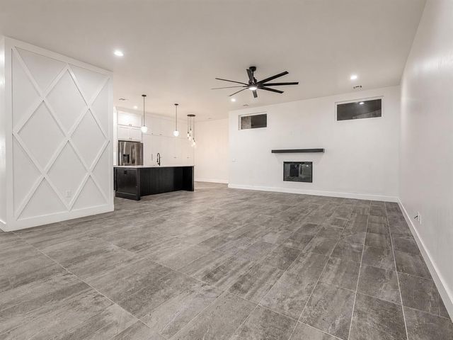1383 S Gabes Court Drive, Mustang, OK 73064