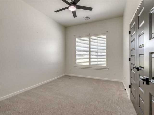1383 S Gabes Court Drive, Mustang, OK 73064