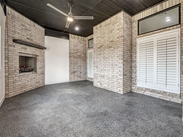 1383 S Gabes Court Drive, Mustang, OK 73064