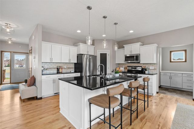 16202 Tahinka Place NW, Prior Lake, MN 55372