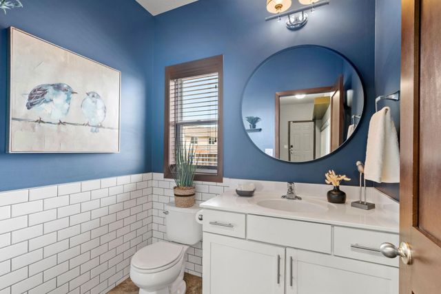 16202 Tahinka Place NW, Prior Lake, MN 55372