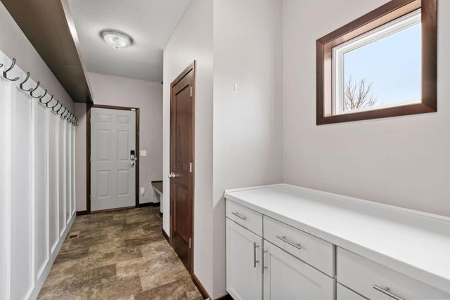 16202 Tahinka Place NW, Prior Lake, MN 55372