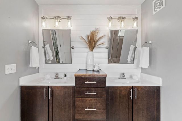 16202 Tahinka Place NW, Prior Lake, MN 55372