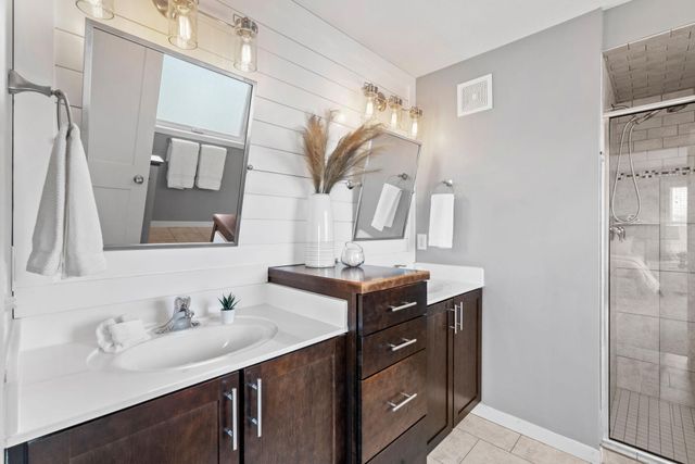 16202 Tahinka Place NW, Prior Lake, MN 55372