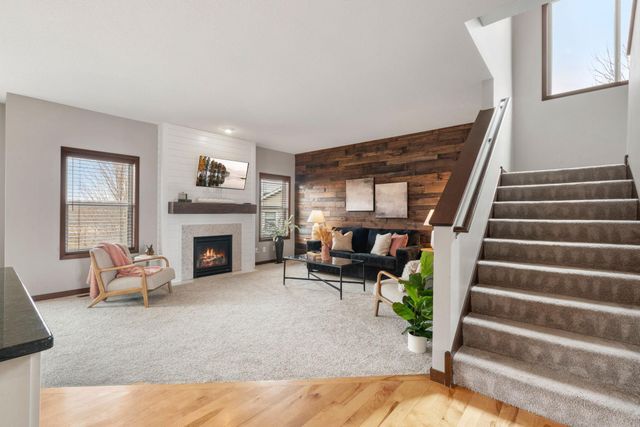 16202 Tahinka Place NW, Prior Lake, MN 55372