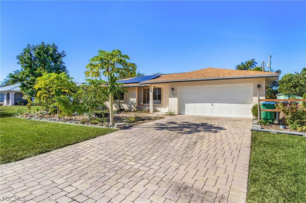 Image 1 of property listing at 3730 SE 3rd AVE, Cape Coral, FL 33904