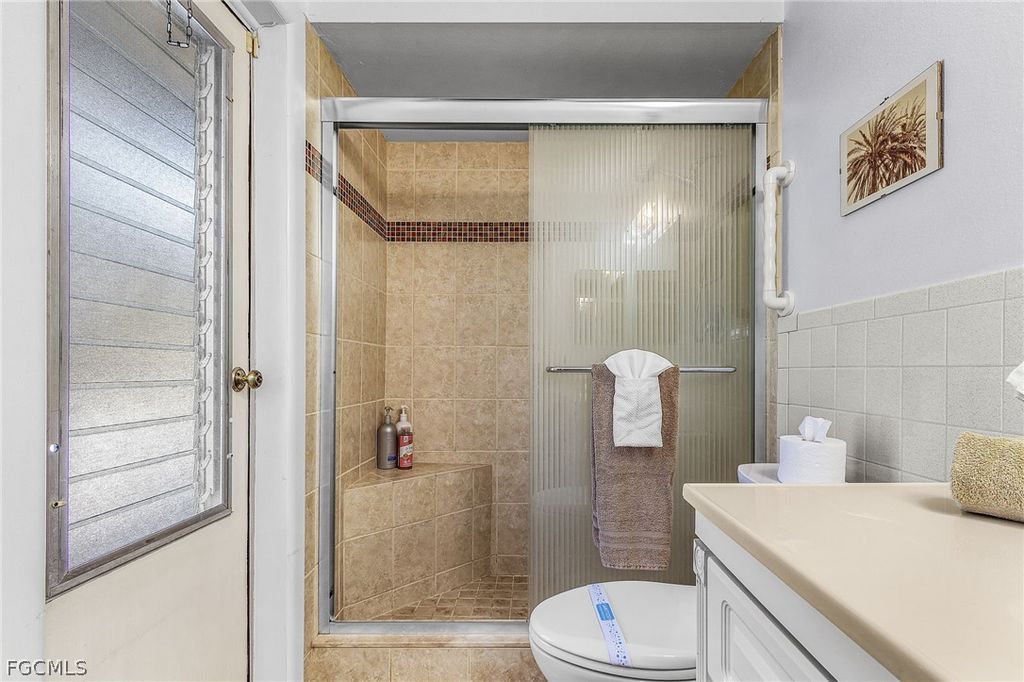 Image 20 of property listing at 3730 SE 3rd AVE, Cape Coral, FL 33904