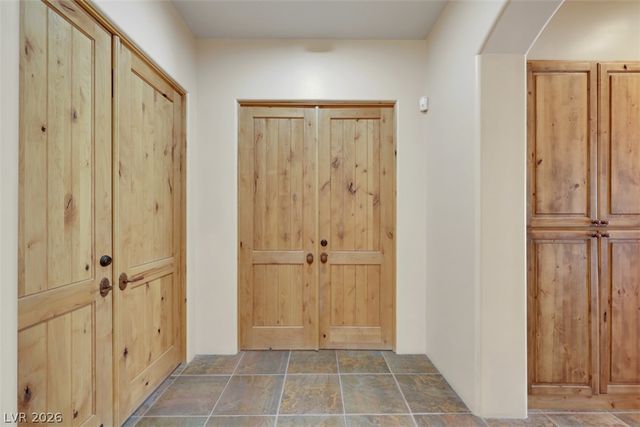 651 Du Fort Avenue, Henderson, NV 89002