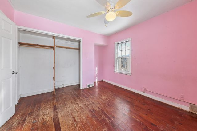 1807 E Walnut Street, Des Moines, IA 50316