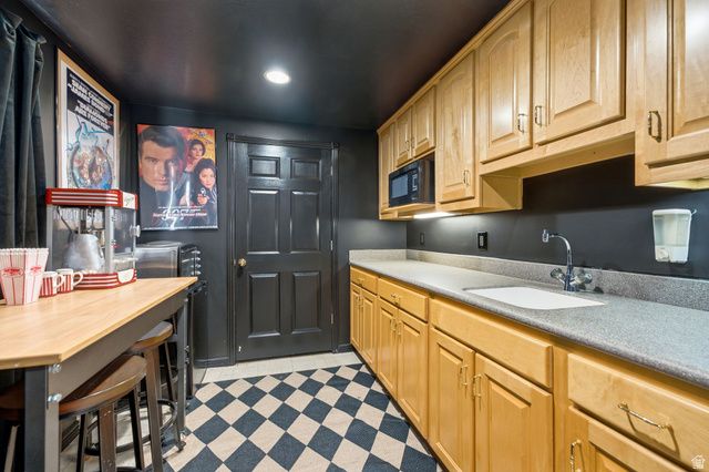 557 E WARM DR, Kaysville, UT 84037