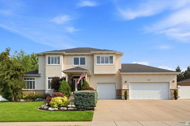 557 E WARM DR, Kaysville, UT 84037