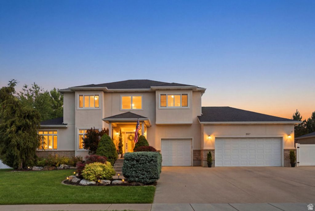 557 E WARM DR, Kaysville, UT 84037
