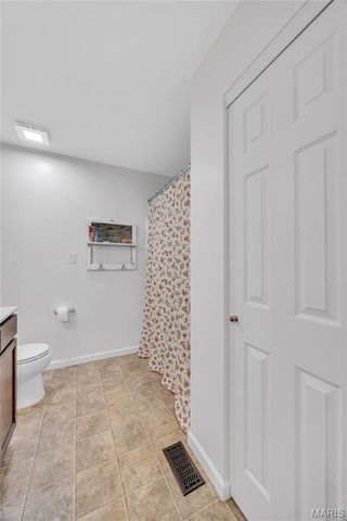 202 Wyndtrace Court, Lake St Louis, MO 63367