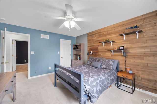 202 Wyndtrace Court, Lake St Louis, MO 63367