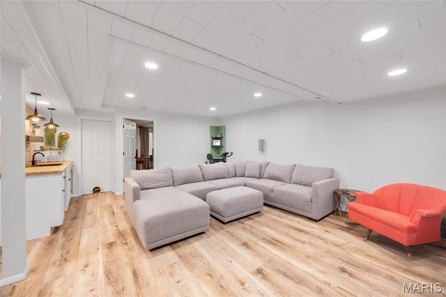 202 Wyndtrace Court, Lake St Louis, MO 63367