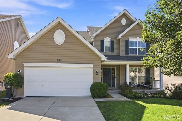 202 Wyndtrace Court, Lake St Louis, MO 63367