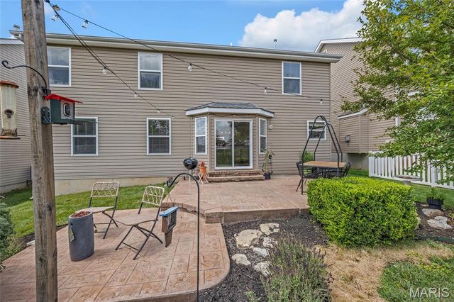 202 Wyndtrace Court, Lake St Louis, MO 63367