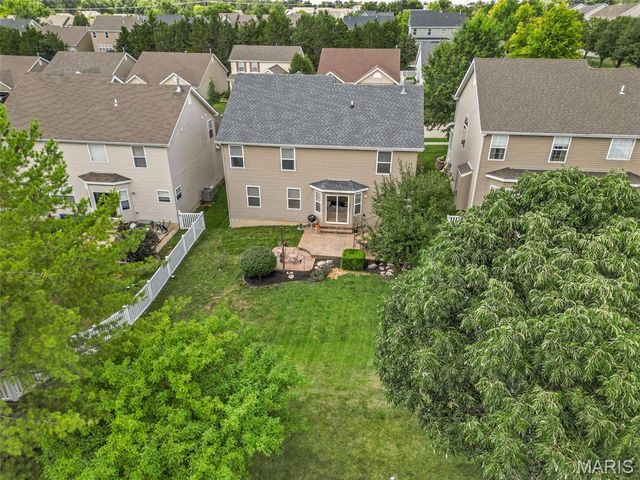 202 Wyndtrace Court, Lake St Louis, MO 63367
