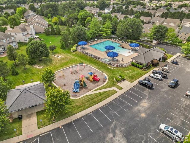 202 Wyndtrace Court, Lake St Louis, MO 63367