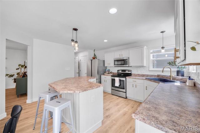 202 Wyndtrace Court, Lake St Louis, MO 63367