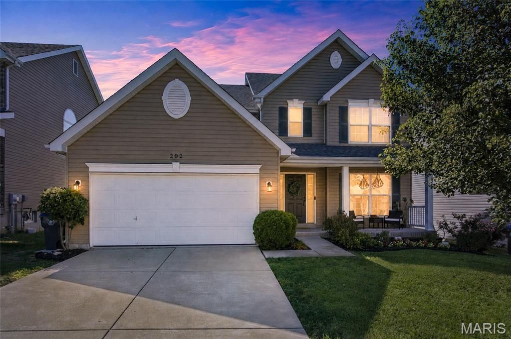 202 Wyndtrace Court, Lake St Louis, MO 63367