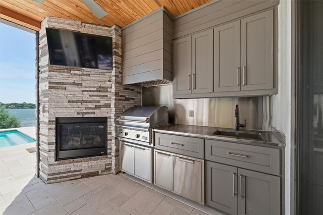 158 Surls Drive, Mabank, TX 75156