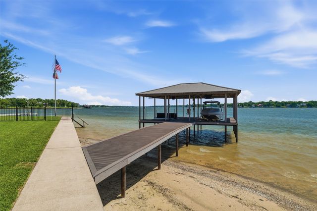 158 Surls Drive, Mabank, TX 75156