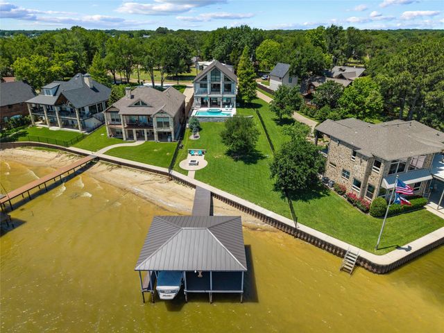 158 Surls Drive, Mabank, TX 75156