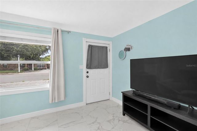 1119 54TH AVENUE N, St Petersburg, FL 33703