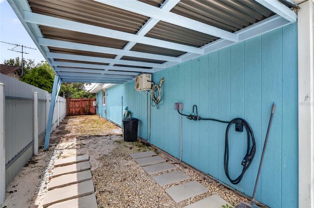 1119 54TH AVENUE N, St Petersburg, FL 33703
