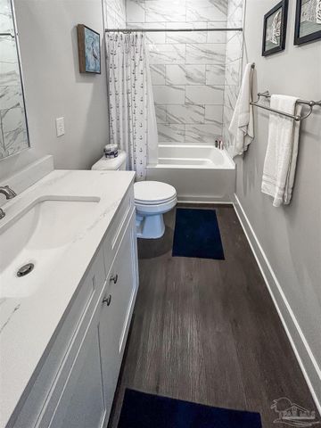 241 N H St, Pensacola, FL 32502