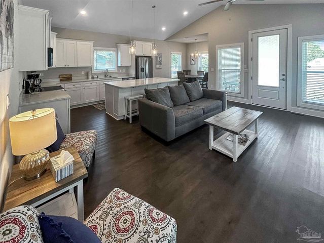 241 N H St, Pensacola, FL 32502