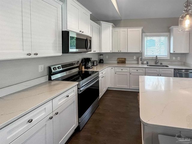 241 N H St, Pensacola, FL 32502