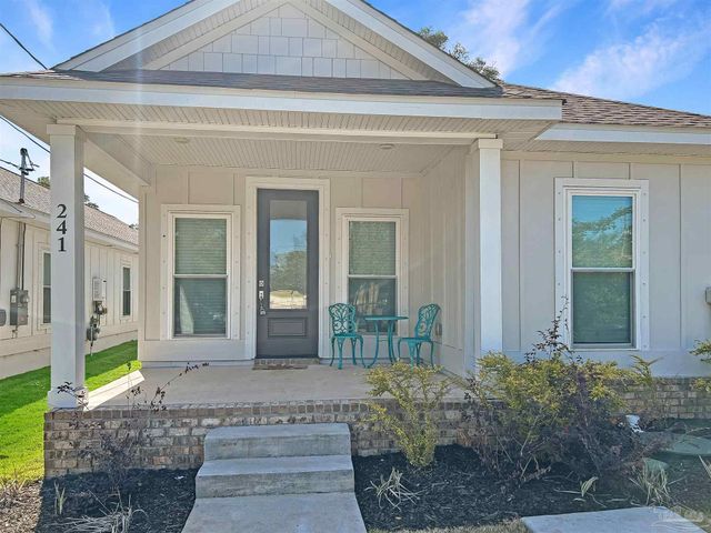 241 N H St, Pensacola, FL 32502