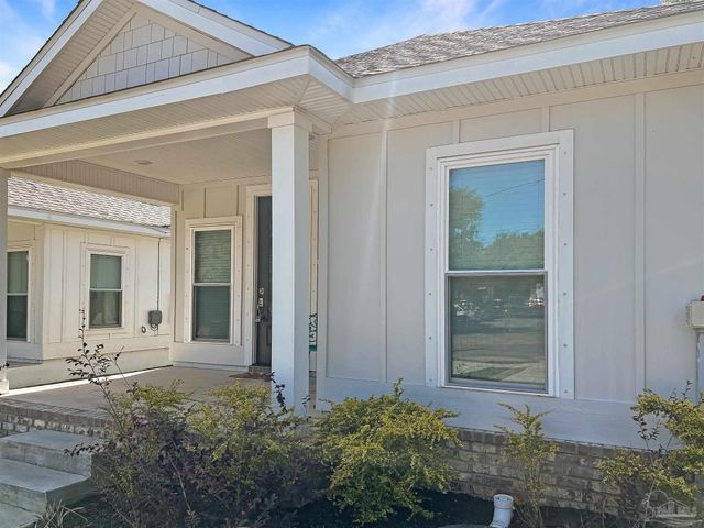 241 N H St, Pensacola, FL 32502