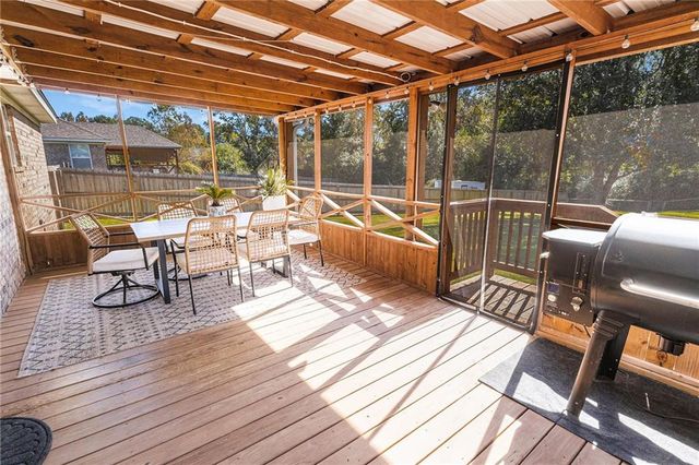 19870 Southfield Drive, Robertsdale, AL 36567