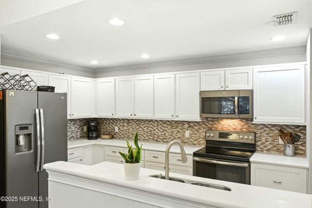 14 NAVARRA Court, St. Augustine, FL 32086