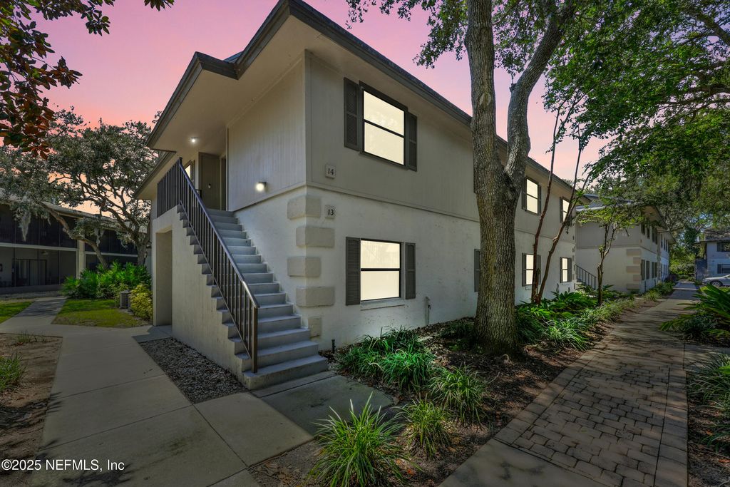 14 NAVARRA Court, St. Augustine, FL 32086