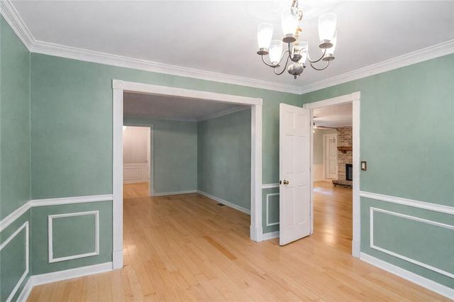 445 Bruce SW Way, Lilburn, GA 30047