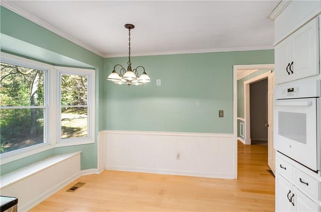 445 Bruce SW Way, Lilburn, GA 30047