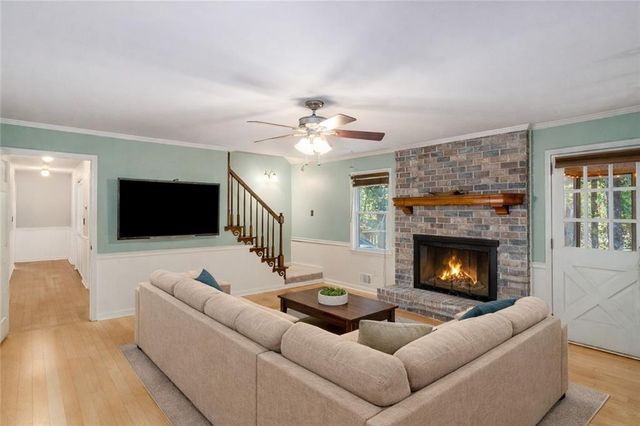 445 Bruce SW Way, Lilburn, GA 30047