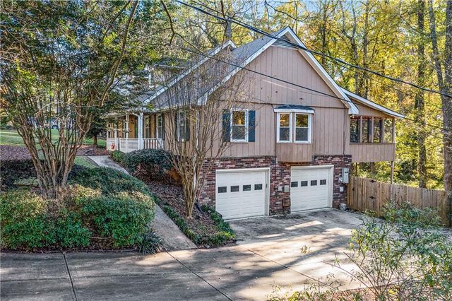 445 Bruce SW Way, Lilburn, GA 30047