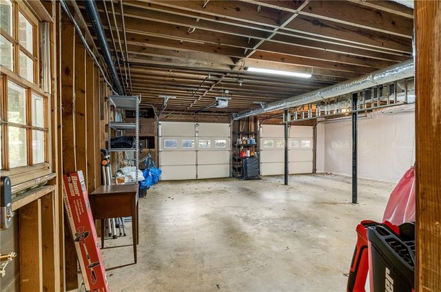 445 Bruce SW Way, Lilburn, GA 30047