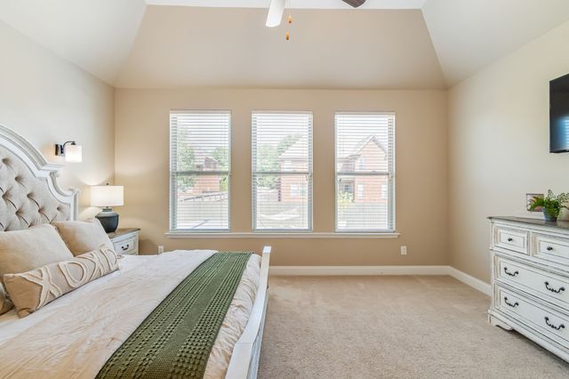 1023 Brixworth Dr, Thompsons Station, TN 37179