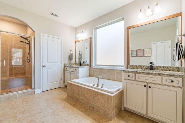 1023 Brixworth Dr, Thompsons Station, TN 37179