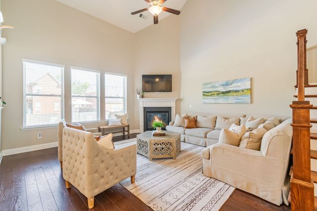 1023 Brixworth Dr, Thompsons Station, TN 37179