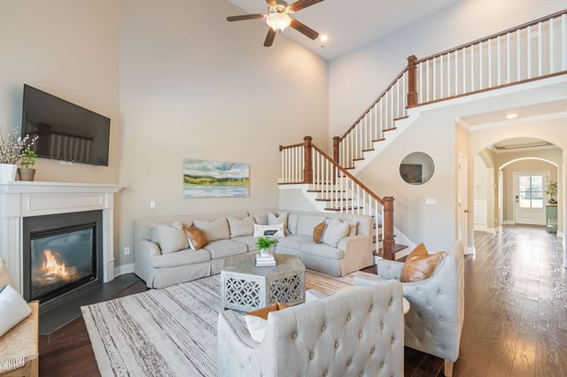 1023 Brixworth Dr, Thompsons Station, TN 37179