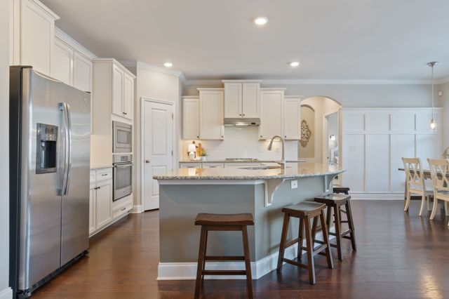 1023 Brixworth Dr, Thompsons Station, TN 37179